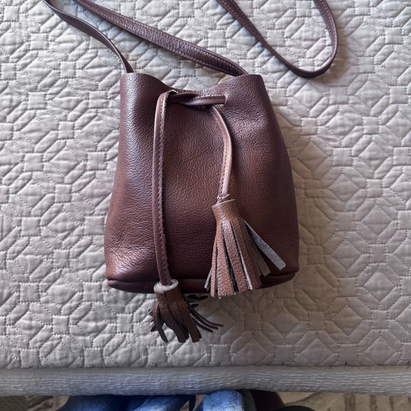 Shaeffer Los Angeles Handbags - Shaffer Greta Mini Crossbody  Brown Leather Bucket Bag
